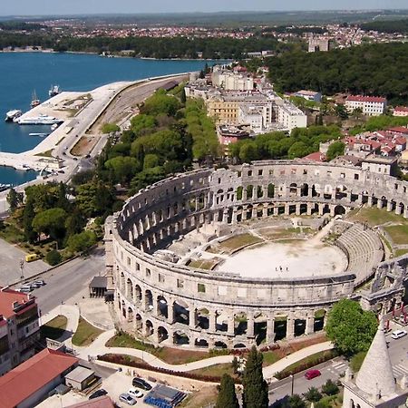 Апартаменты Kalea Pula Center Экстерьер фото